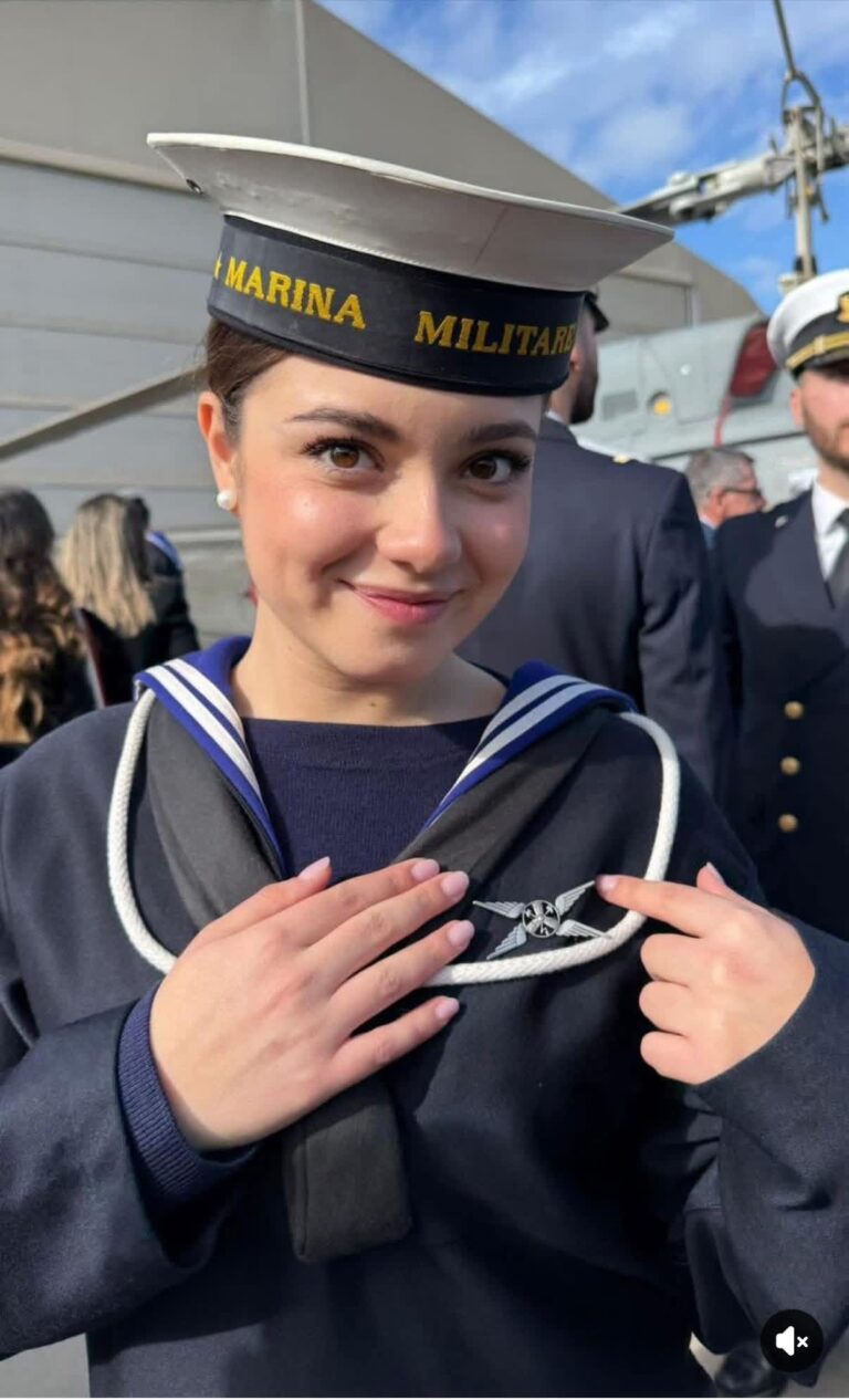 Dall’Istituto C.Mennella di Ischia ai cieli della Marina Militare: la straordinaria carriera di Silvi Vargiu