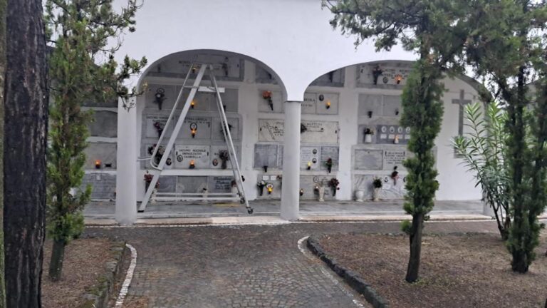 Concessione di loculi presso il Cimitero di Serrara: pubblicato l’avviso comunale