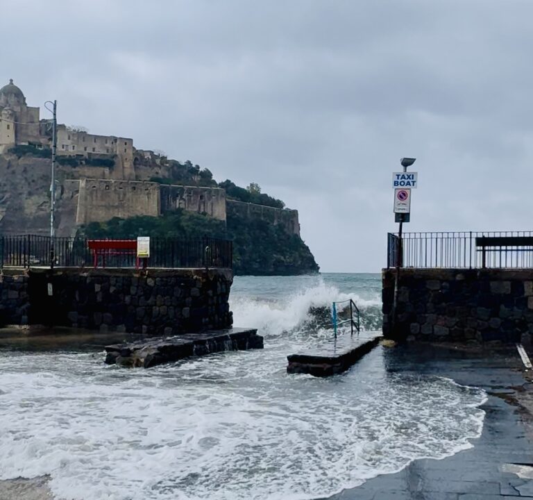 CAMPANIA: IN ATTO PRECIPITAZIONI INTENSE. ALLERTA METEO GIALLA FINO ALLE 20 DI DOMANI