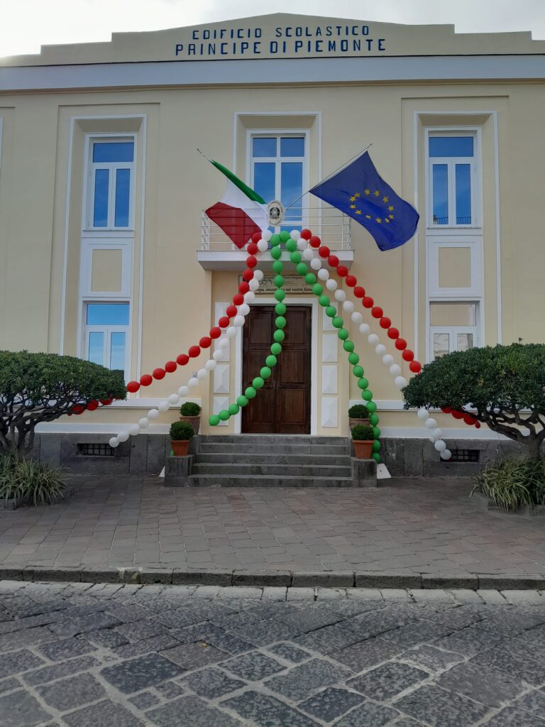 Lacco Ameno conserva la sua scuola, Pascale: “vittoria della comunità”
