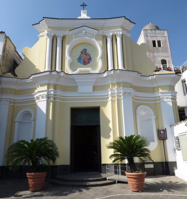 Nuova vita per la piazzetta di Santa Maria delle Grazie a Lacco Ameno: affidata la direzione lavori