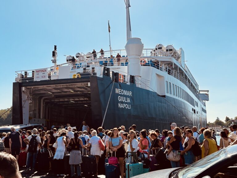Barano, scatta il blocco ai mezzi dei non residenti: sette mesi di limitazioni alla circolazione