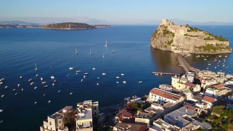 Ischia, l’occasione mancata: niente sanatoria edilizia nel Decreto Milleproroghe