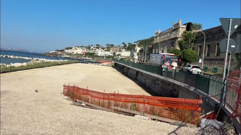 CASAMICCIOLA, DOPO L’INCENDIO RIPRENDONO I LAVORI ALLA VASCA DI COLMATA