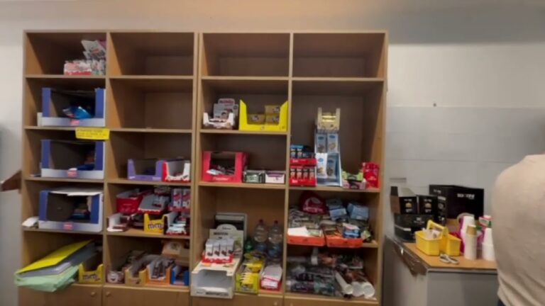 MATTEI, CASO BOTTIGLIETTE D’ACQUA AL BAR DI AMEDEO: LA VERITÀ DELLA PRESIDE SCOTTI