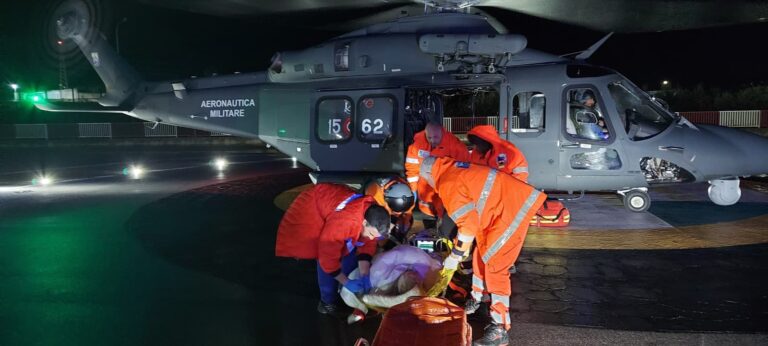 Ischia: Trasferimento d’urgenza dal Rizzoli. Elicottero militare in azione per il maltempo