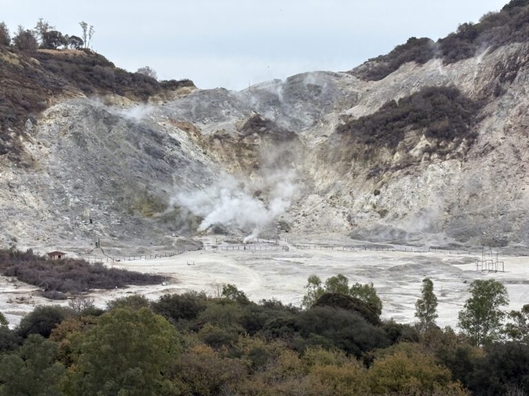 Luongo: Campi Flegrei, 56 anni di bradisismo, la memoria corta di fronte al rischio eruttivo