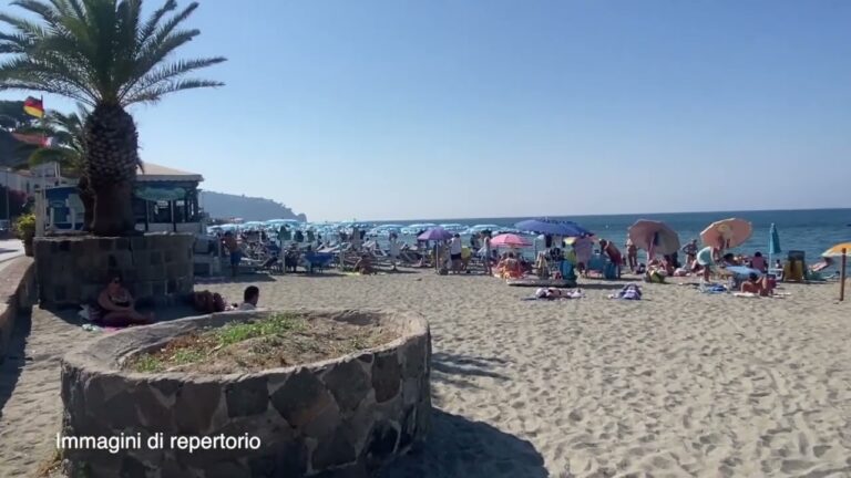 CAVI ELETTRICI SCOPERTI, “BLINDATA” LA SPIAGGIA DI SUOR ANGELA