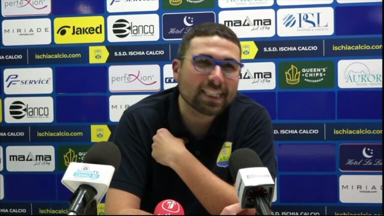 Ischia Calcio, il Mister non ci sta: “Sostegno vero o restate a casa”