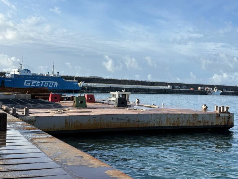 Pozzuoli, il pontone per Ischia e Procida entra nella fase finale