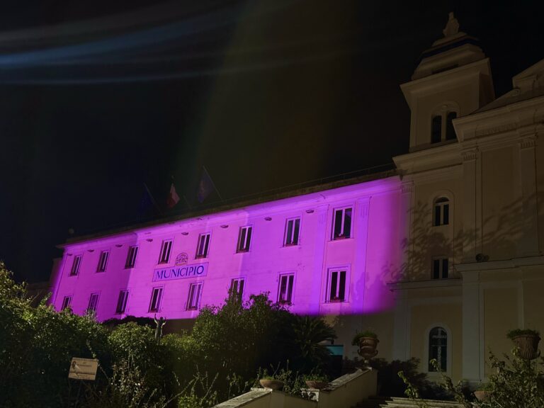 Casamicciola Terme con il Fiocchetto Lilla per la Giornata mondiale contro i disturbi alimentari