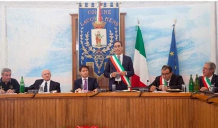 PASCALE VERSO LA SFIDUCIA: LACCO SI VA VERSO LO SCIOGLIMENTO DEL CONSIGLIO?