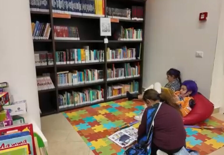 Serrara Fontana investe in cultura: nuove scaffalature per la Biblioteca Comunale