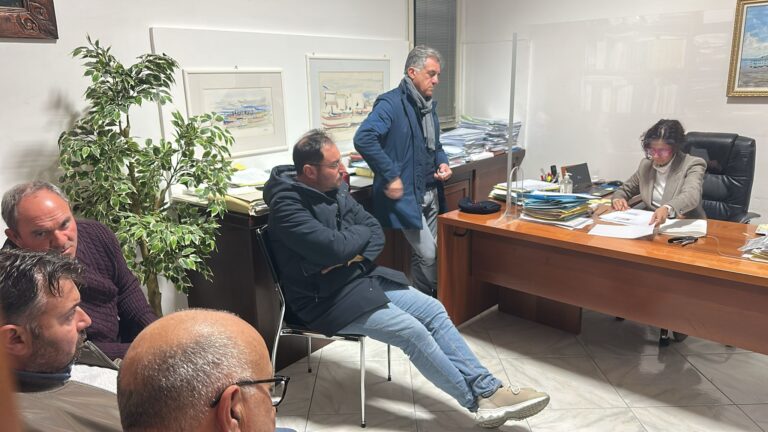 Lacco Ameno, protocollate le dimissioni: il Consiglio comunale è ufficialmente sciolto