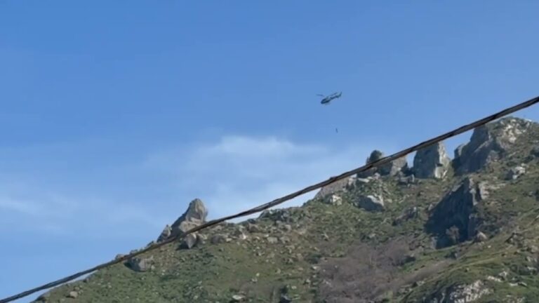 FORIO, ELICOTTERO IN AZIONE PER LA MESSA IN SICUREZZA DEL COSTONE A PASSAVENTO