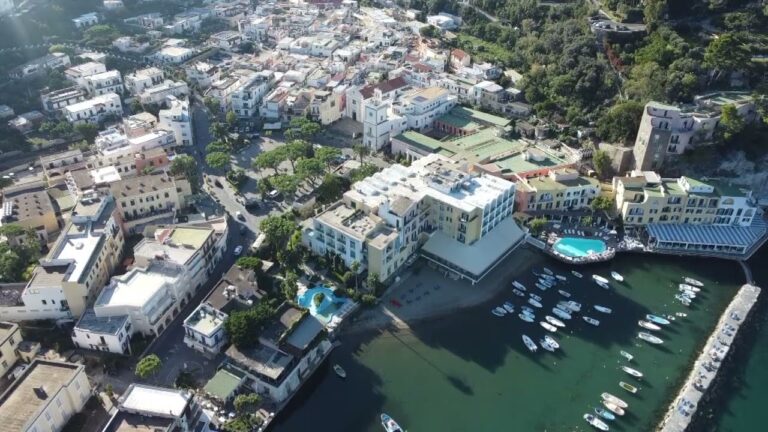 LACCO, DA PORTO TURISTICO I FONDI PER GLI SCONTI SULLA TARI