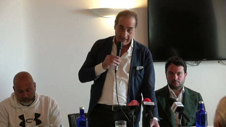 PASCALE: DE LUISE HA TRADITO LA COMUNITA’ LACCHESE