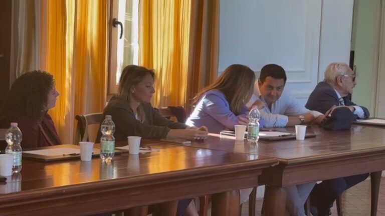 STRAPPO A ISCHIA: IN DUE IN MINORANZA, SI DIMETTE IL VICESINDACO