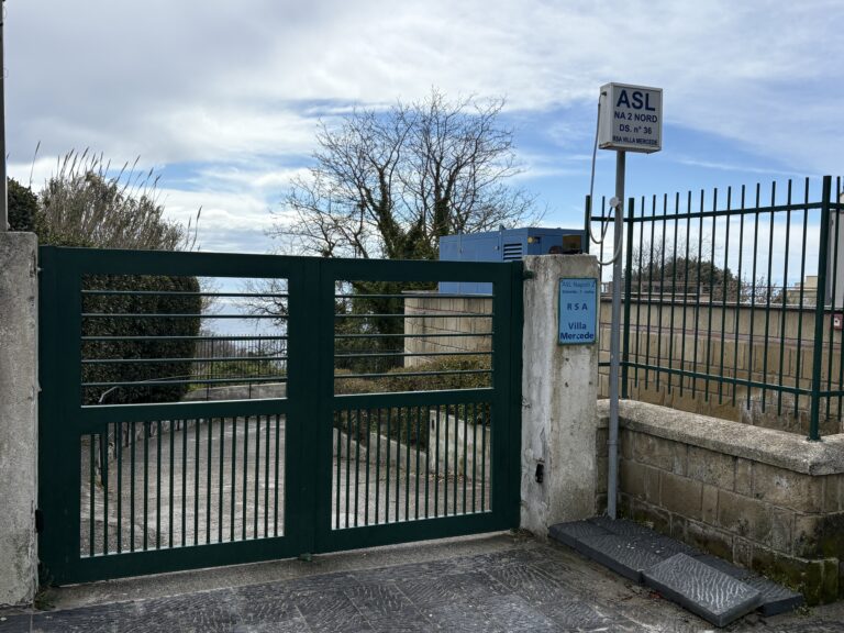 Serrara Fontana – Villa Mercede, giorno del passaggio all’ASL: primo incontro con i lavoratori, restano ombre su licenziamenti e ricollocazioni